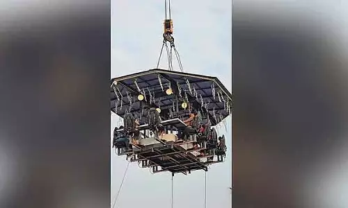 Kerala : एक क्रेन जिसे 150 फीट की ऊंचाई पर छोड़ दिया गया था, उसने कई लोगों की जान बचाई