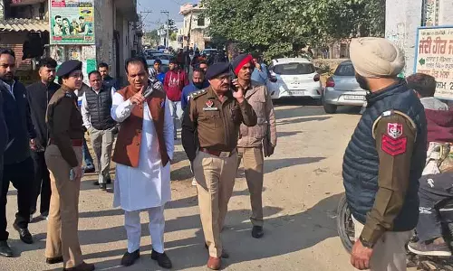 AAP नेता के घर पर फायरिंग से दहशत, राजनीतिक हंगामा