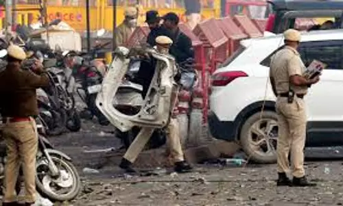 Delhi blast केस में पुलिस ने विदेश से पढ़े डॉक्टरों की सूची हासिल की