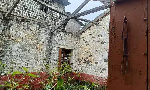 बॉर्डर कन्नड़ स्कूलों के प्रति सरकार की अनदेखी: टीचरों की कमी, बच्चों में बेचैनी