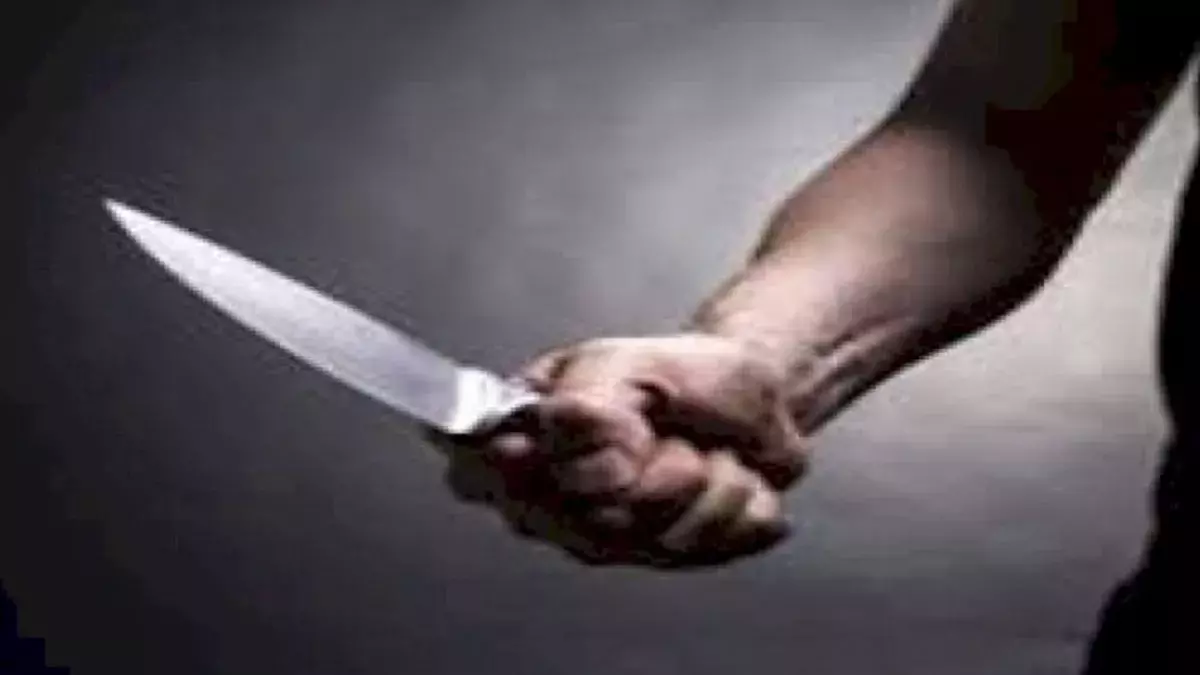 Saran: चाकूबाजी पीड़ित की मौत के बाद सड़क जाम