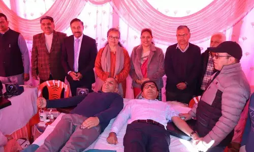 Shimla में डोनेशन कैंप में 122 यूनिट ब्लड इकट्ठा किया गया Shimla में डोनेशन कैंप में 122 यूनिट ब्लड इकट्ठा किया गया