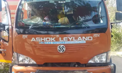 गुटखा सप्लाई ट्रक को पुलिस ने पकड़ा, ड्राइवर के पास नहीं मिला कोई दस्तावेज