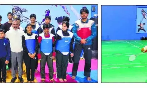 CM Sukhu युवा एथलीटों के साथ बैडमिंटन खेलने पहुंचे