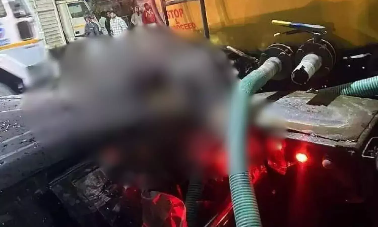 Telangana : कुकटपल्ली में सड़क दुर्घटना में नगरपालिका कर्मचारी की मौत Telangana : कुकटपल्ली में सड़क दुर्घटना में नगरपालिका कर्मचारी की मौत