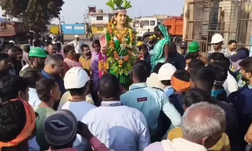 रायपुर–सरायपाली रोड में आवाजाही हुआ बाधित, छत्तीसगढ़ किसान मोर्चा के 6 सदस्य गिरफ्तार