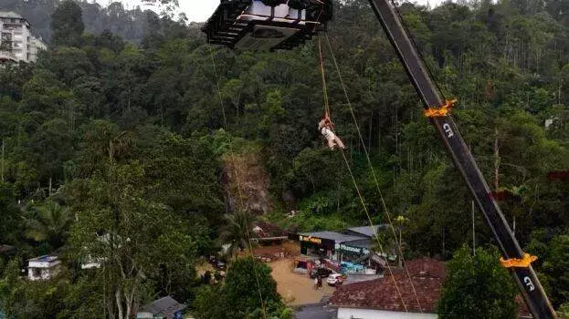 kerala: मुन्नार में स्काई डाइनिंग हादसे में फंसे लोगों की राहत कार्रवाई सफल