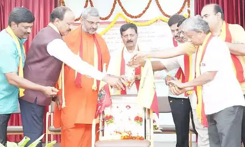 विदेशियों में भी कन्नड़ भाषा की तारीफ़ हो रही है: Shivaswami Santasa विदेशियों में भी कन्नड़ भाषा की तारीफ़ हो रही है: Shivaswami Santasa