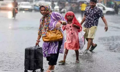चक्रवाती तूफान दितवाह Tamil Nadu के पास, उड़ानें बाधित, स्कूल बंद