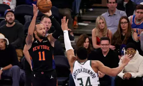 Brunson के 37 पॉइंट्स से निक्स NBA कप क्वार्टरफाइनल में, बक्स बाहर