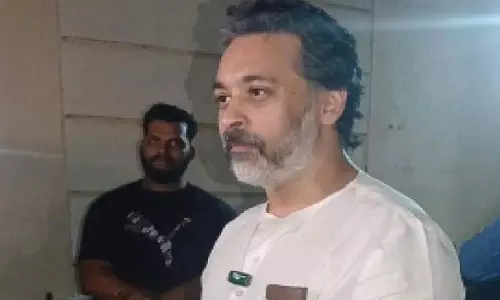 BJP ऑफिस में स्ट्रिंग सर्जरी को लेकर MLA नीलेश राणे के खिलाफ केस BJP ऑफिस में स्ट्रिंग सर्जरी को लेकर MLA नीलेश राणे के खिलाफ केस