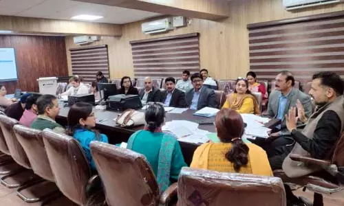 DHSJ ने अलग-अलग हेल्थ प्रोग्राम के लागू होने की समीक्षा की DHSJ ने अलग-अलग हेल्थ प्रोग्राम के लागू होने की समीक्षा की
