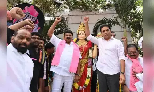 Telangana: दीक्षा दिवस पर कांग्रेस और बीआरएस में वाकयुद्ध
