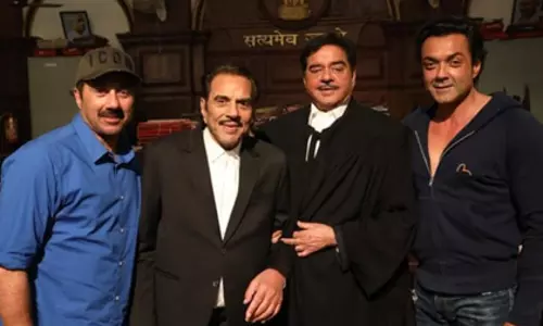 धर्मेंद्र को श्रद्धांजलि: शत्रुघ्न सिन्हा ने देओल परिवार से की मुलाकात धर्मेंद्र को श्रद्धांजलि: शत्रुघ्न सिन्हा ने देओल परिवार से की मुलाकात