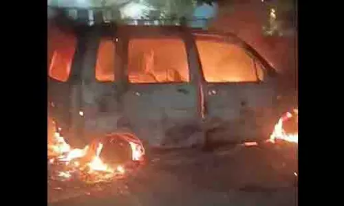Ludhiana में विरोधी गुटों के बीच झड़प में 2 घायल, कारें फूंकी गईं