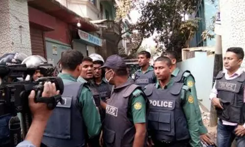 बांग्लादेश: BNP के विरोधी गुटों के बीच झड़प में 100 से ज़्यादा घायल