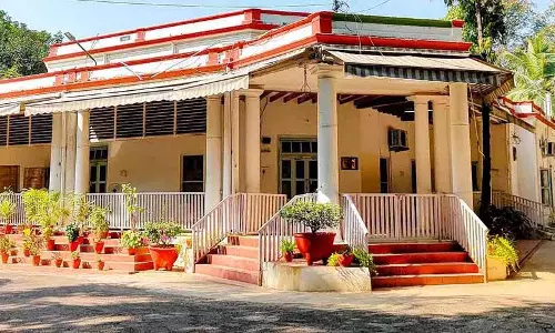 हैदराबाद: SCB CEO के घर में सौ साल पुराने गार्डन को जल्द ही खाली कराया जाएगा हैदराबाद: SCB CEO के घर में सौ साल पुराने गार्डन को जल्द ही खाली कराया जाएगा