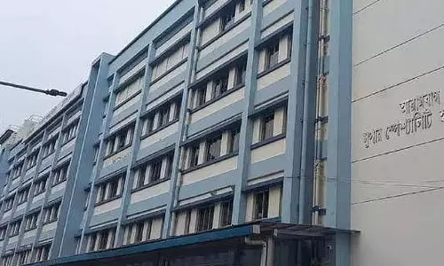 अस्पताल में बच्चा बदलने के मामले में भाजपा ने Mithali Bagh का पुतला जलाया