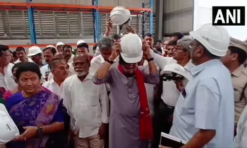 केंद्रीय मंत्री जी. किशन रेड्डी ने किया काजीपेट रेलवे मैन्युफैक्चरिंग यूनिट का निरीक्षण