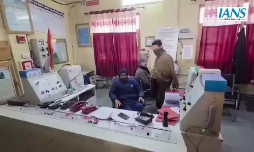 बिजबेहाड़ा रेलवे स्टेशन पर सुरक्षा एजेंसियों ने परखी इमरजेंसी रिस्पॉन्स क्षमता बिजबेहाड़ा रेलवे स्टेशन पर सुरक्षा एजेंसियों ने परखी इमरजेंसी रिस्पॉन्स क्षमता