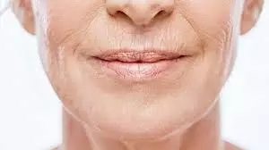 Skin Care: इन जादुई घरेलू नुस्खों से चेहरे की झुर्रियां कम करें Skin Care: इन जादुई घरेलू नुस्खों से चेहरे की झुर्रियां कम करें