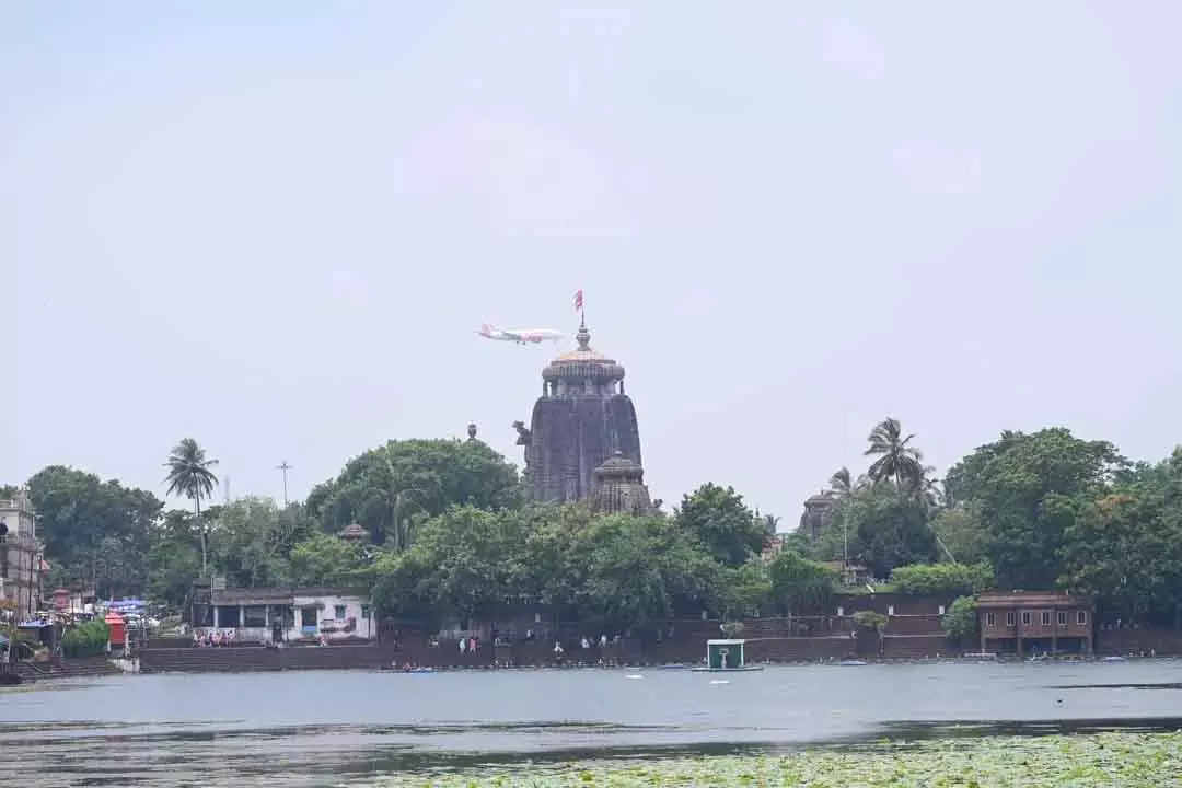 Odisha : सरकार ने राज्य भर के 4,145 मंदिरों के लिए वित्तीय सहायता बढ़ाई Odisha : सरकार ने राज्य भर के 4,145 मंदिरों के लिए वित्तीय सहायता बढ़ाई