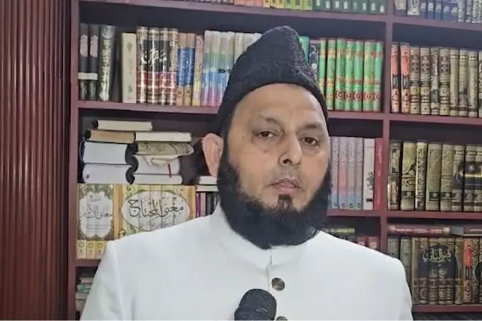 Maulvi का बयान: पोलिगैमी को इस्लाम में मान्यता, असम बिल पर उठाए सवाल Maulvi का बयान: पोलिगैमी को इस्लाम में मान्यता, असम बिल पर उठाए सवाल
