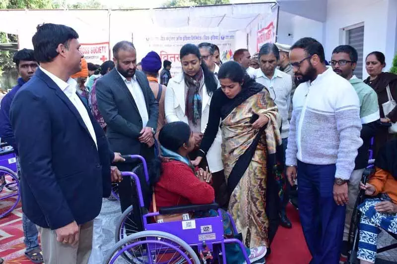 Jalandhar: दिव्यांगों के बीच 32 लाख रुपये के सहायक उपकरण बांटे गए Jalandhar: दिव्यांगों के बीच 32 लाख रुपये के सहायक उपकरण बांटे गए