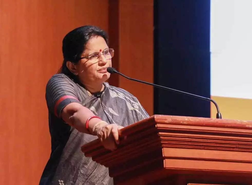 ओडिशा की डिप्टी CM ने विधानसभा में कहा कि हर आंगनवाड़ी केंद्र के पास जल्द ही अपनी जगह होगी ओडिशा की डिप्टी CM ने विधानसभा में कहा कि हर आंगनवाड़ी केंद्र के पास जल्द ही अपनी जगह होगी