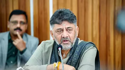 सीएम से मीटिंग के बाद DL शिवकुमार का बयान टालमटोल भरा सीएम से मीटिंग के बाद DL शिवकुमार का बयान टालमटोल भरा