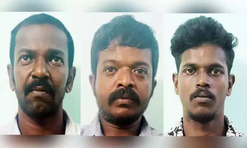 Kerala ; जिला अस्पताल परिसर से ऑटोरिक्शा चुराने वाले गिरफ्तार Kerala ; जिला अस्पताल परिसर से ऑटोरिक्शा चुराने वाले गिरफ्तार