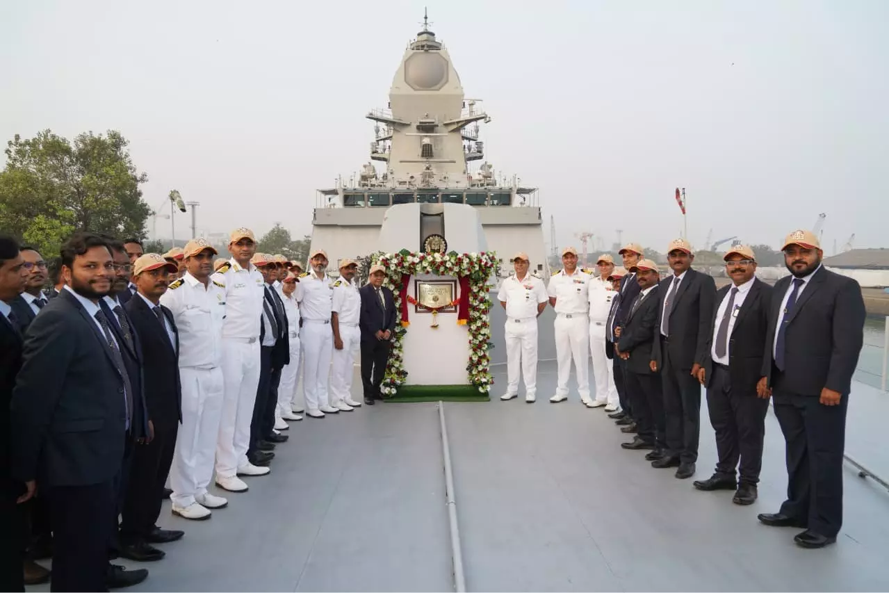 भारतीय नौसेना को ब्रह्मोस मिसाइल ले जाने में सक्षम तारागिरी जहाज मिला भारतीय नौसेना को ब्रह्मोस मिसाइल ले जाने में सक्षम तारागिरी जहाज मिला