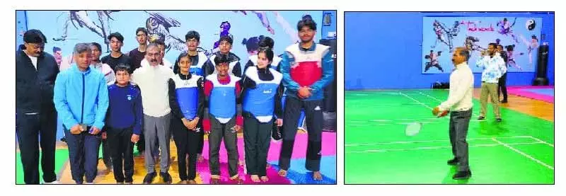 CM Sukhu युवा एथलीटों के साथ बैडमिंटन खेलने पहुंचे CM Sukhu युवा एथलीटों के साथ बैडमिंटन खेलने पहुंचे