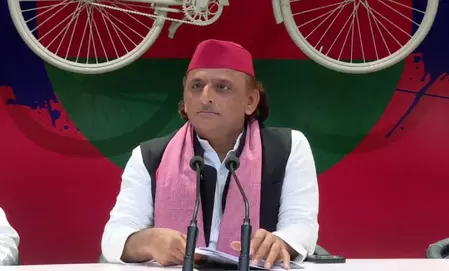 एसआईआर को लेकर भाजपा जल्दबाजी में क्यों, सपा प्रमुख अखिलेश यादव ने सवाल उठाए एसआईआर को लेकर भाजपा जल्दबाजी में क्यों, सपा प्रमुख अखिलेश यादव ने सवाल उठाए