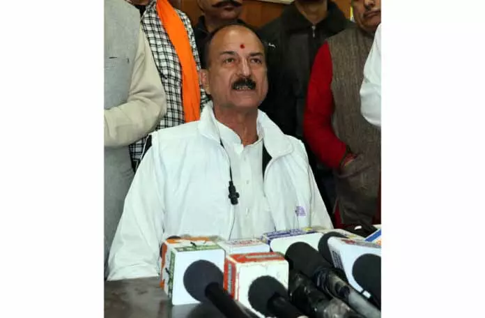 हिंदू संस्थाओं में दूसरे समुदायों को एडमिशन देने पर AHP ने दी चेतावनी हिंदू संस्थाओं में दूसरे समुदायों को एडमिशन देने पर AHP ने दी चेतावनी