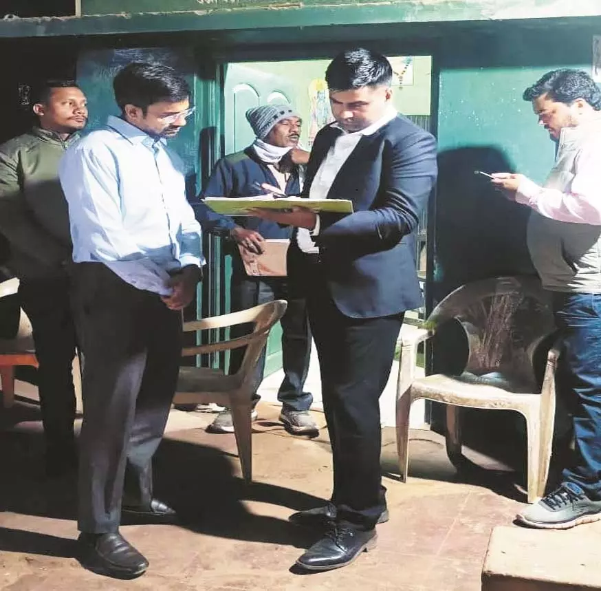अवैध धान परिवहन रोकने चेकपोस्ट में कड़ी निगरानी, सीसीटीवी लगाने के निर्देश अवैध धान परिवहन रोकने चेकपोस्ट में कड़ी निगरानी, सीसीटीवी लगाने के निर्देश