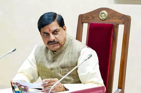 मध्य प्रदेश के मुख्यमंत्री मोहन यादव ने जब बनाई चाय! मध्य प्रदेश के मुख्यमंत्री मोहन यादव ने जब बनाई चाय!