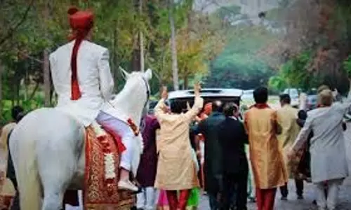 Basti: आधी रात पहुंची रहस्यमयी बारात, गांव में मचा हंगामा