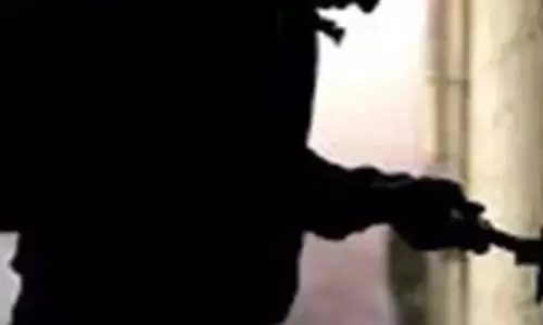 घर में घुसे थे चोर और पहुंच गया मालिक, 3 शातिर गिरफ्तार घर में घुसे थे चोर और पहुंच गया मालिक, 3 शातिर गिरफ्तार