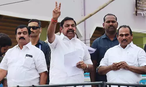 आज एडप्पादी पलानीस्वामी की अगुवाई में AIADMK की पब्लिक मीटिंग