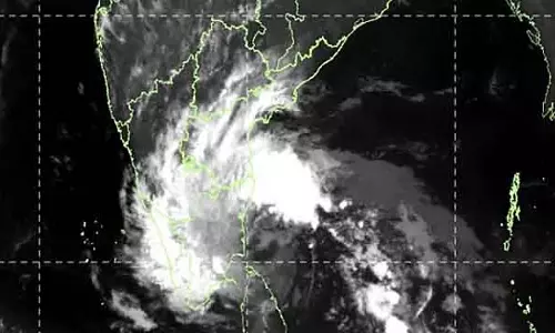 साइक्लोन टिटवा वेदारण्यम से 110 km दूर है : यह कल शाम कोस्ट को पार करेगा