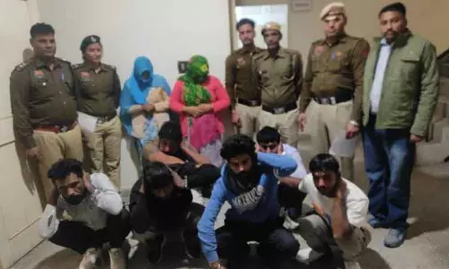 Sirsa police ने हनीट्रैप और जबरन वसूली रैकेट का भंडाफोड़ किया; 8 लोग गिरफ्तार