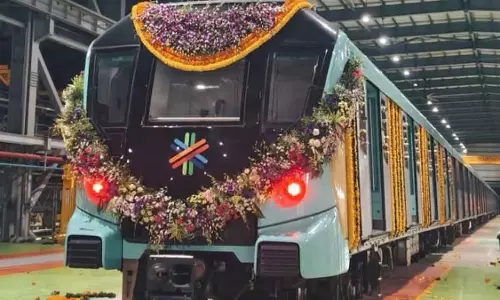 Mumbai Metro : आरे JVLR स्टेशन के पास मामूली तकनीकी खराबी के कारण सेवाएं कुछ देर के लिए रुकी