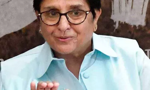 Kiran Bedi ने Delhi की हवा को लेकर PM से दखल की अपील की