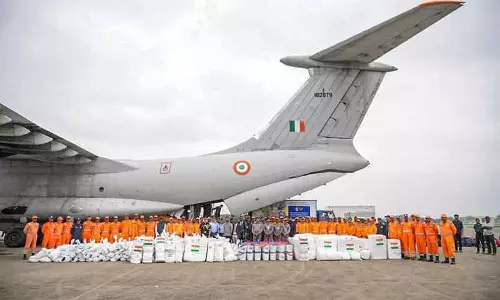 भारत ने Sri Lanka को 27 टन सहायता और NDRF की टीम भेजी भारत ने Sri Lanka को 27 टन सहायता और NDRF की टीम भेजी