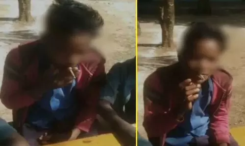 बीड़ी पी रहे आश्रम के बच्चे का वीडियो वायरल, जिम्मेदार गायब