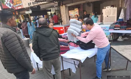 Yamunanagar में नगर निगम ने सड़क किनारे से अतिक्रमण हटाया Yamunanagar में नगर निगम ने सड़क किनारे से अतिक्रमण हटाया