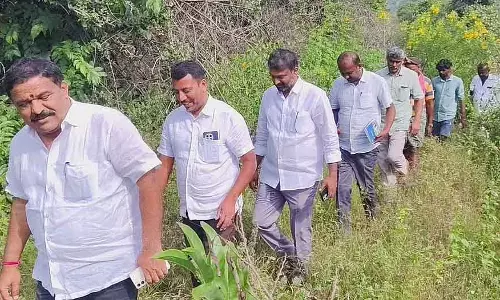 Bagepalli : बांध निर्माण के लिए साइट का निरीक्षण Bagepalli : बांध निर्माण के लिए साइट का निरीक्षण