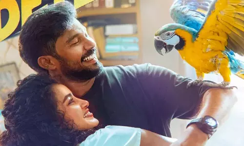 The Pet Detective Review: एंटरटेनिंग लेकिन बीच में लय खो देती है