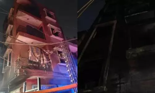 Delhi: संगम विहार फुटवियर की दुकान में आग लगने से भाई-बहन समेत चार की मौत Delhi: संगम विहार फुटवियर की दुकान में आग लगने से भाई-बहन समेत चार की मौत